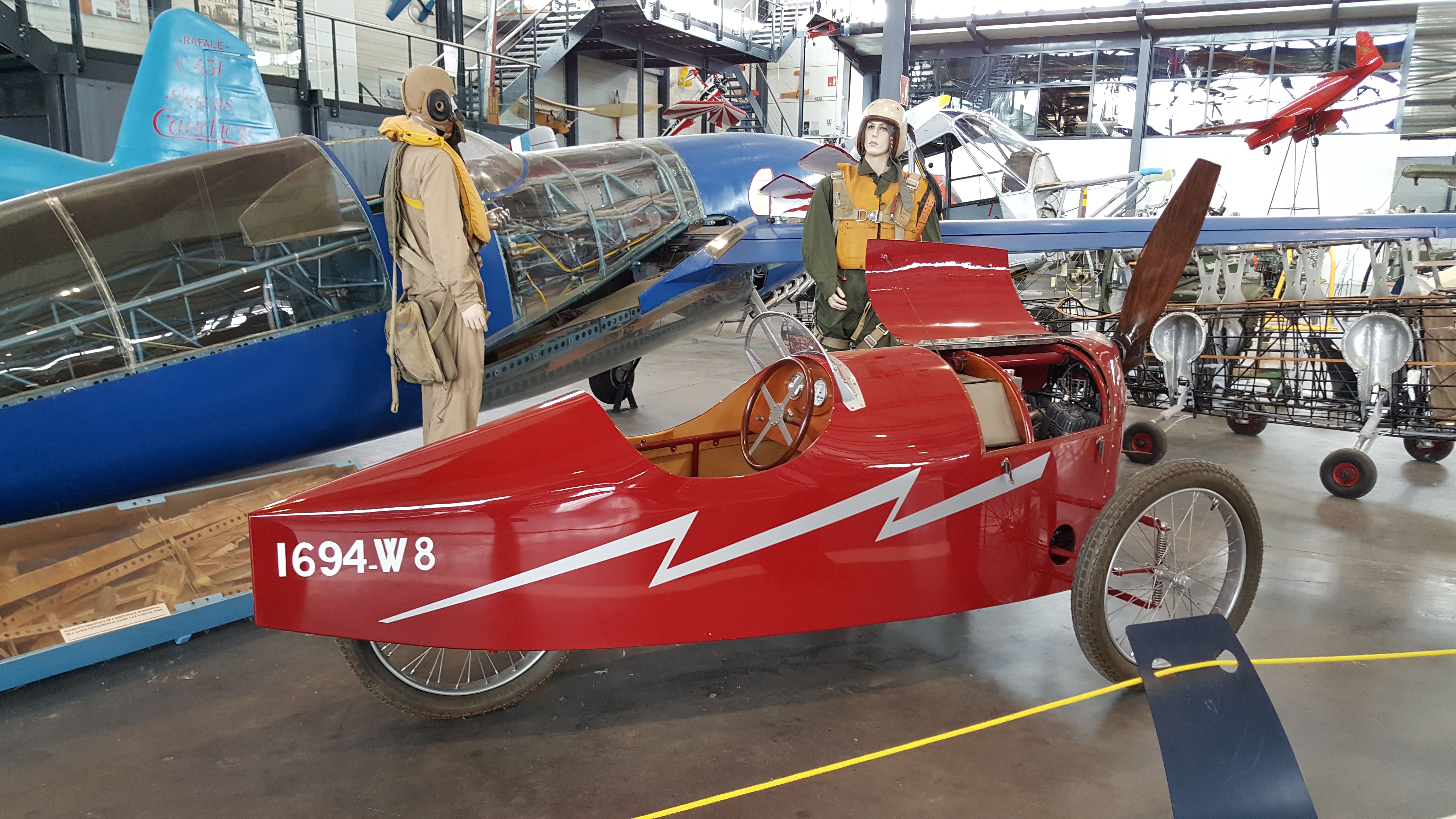 Low-altitude flying is a breeze! Low-altitude flying is a breeze!