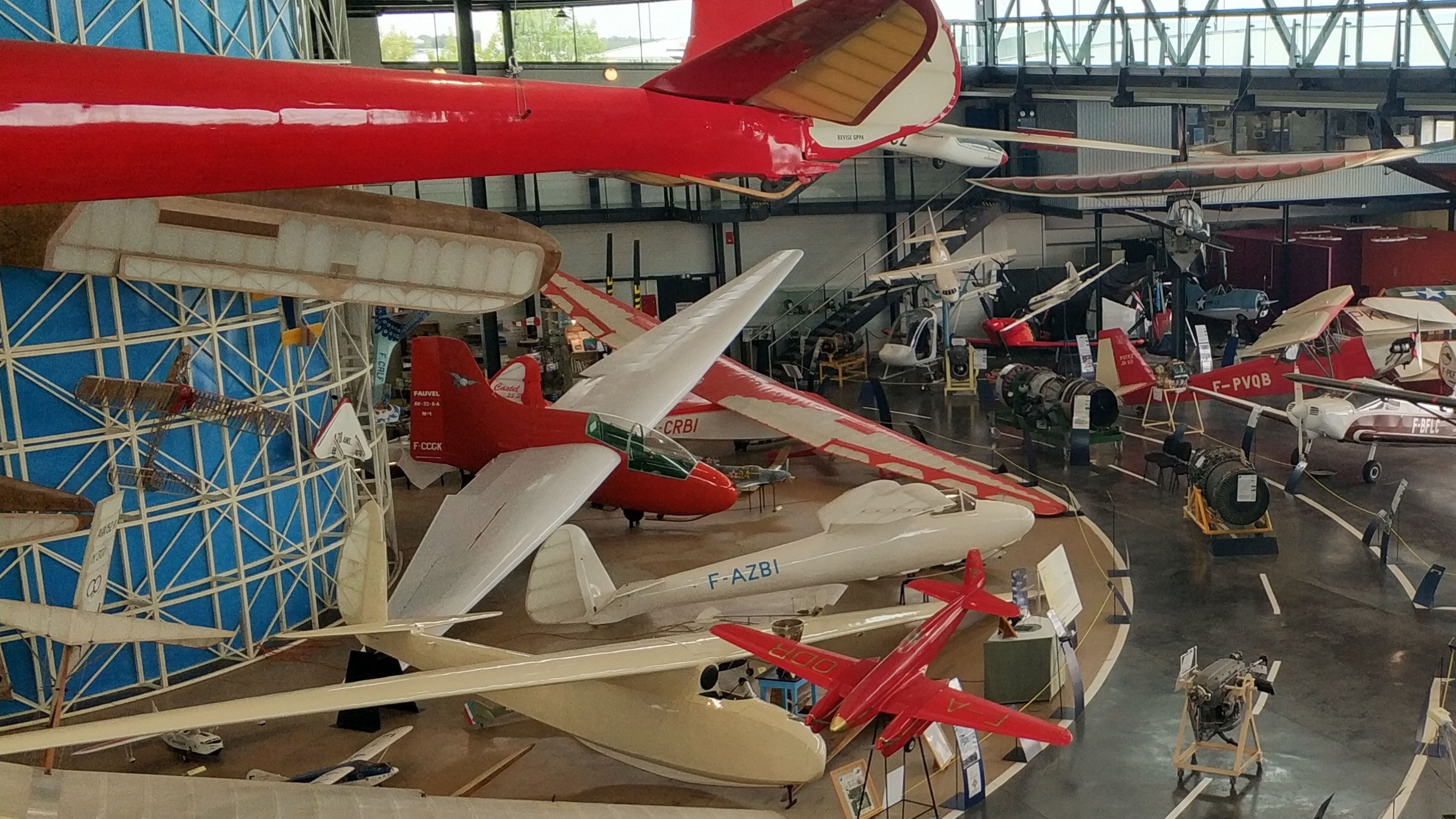 Can you spot the "flying shoe"? Can you spot the "flying shoe"?